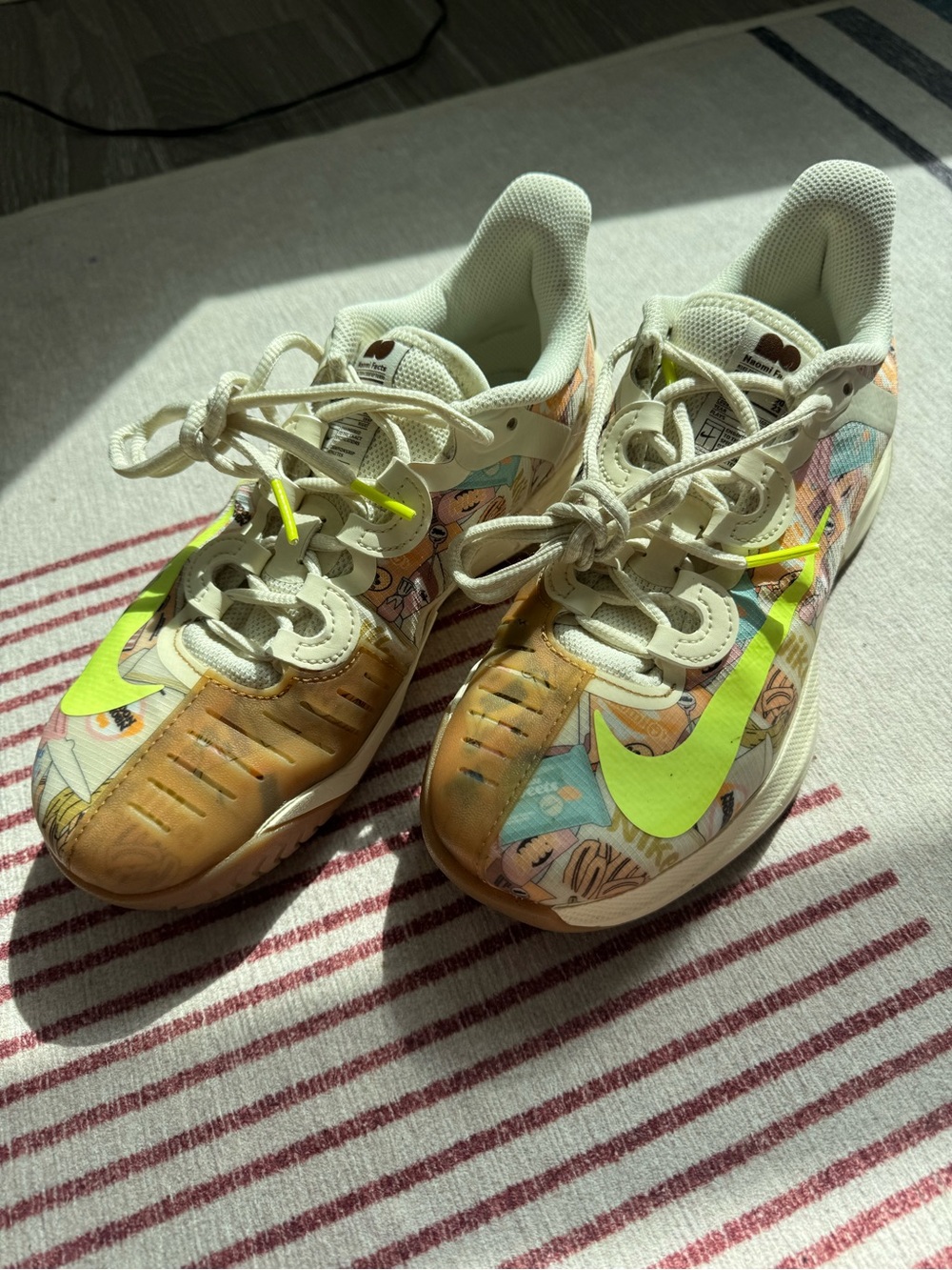 Women Naomi Osaka tennis shoes size 7 us